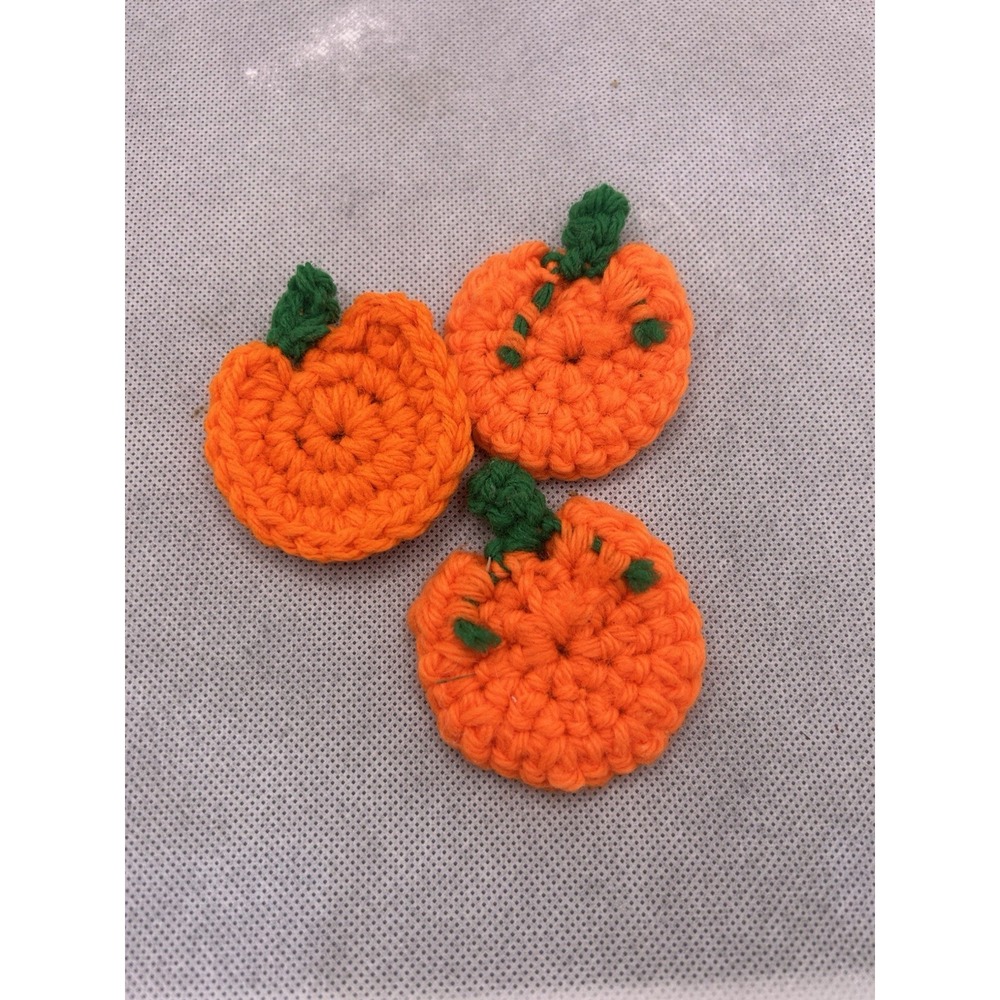 Crochet Small‎ Pumpkin Applique 3 pc Scrapbook Cardmaking Crafts